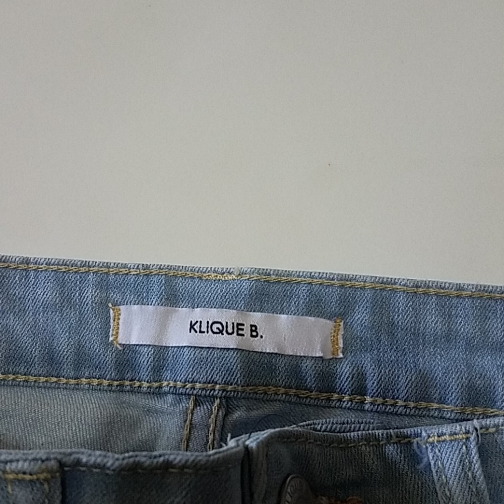Shorts - Picture 3 of 3